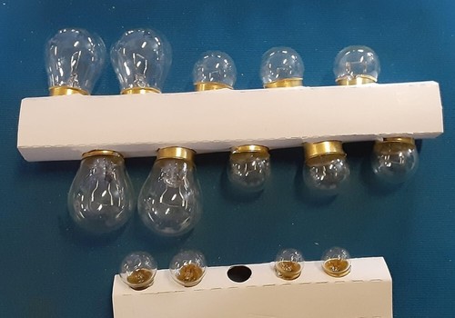 Volt light bulbs - 6, many